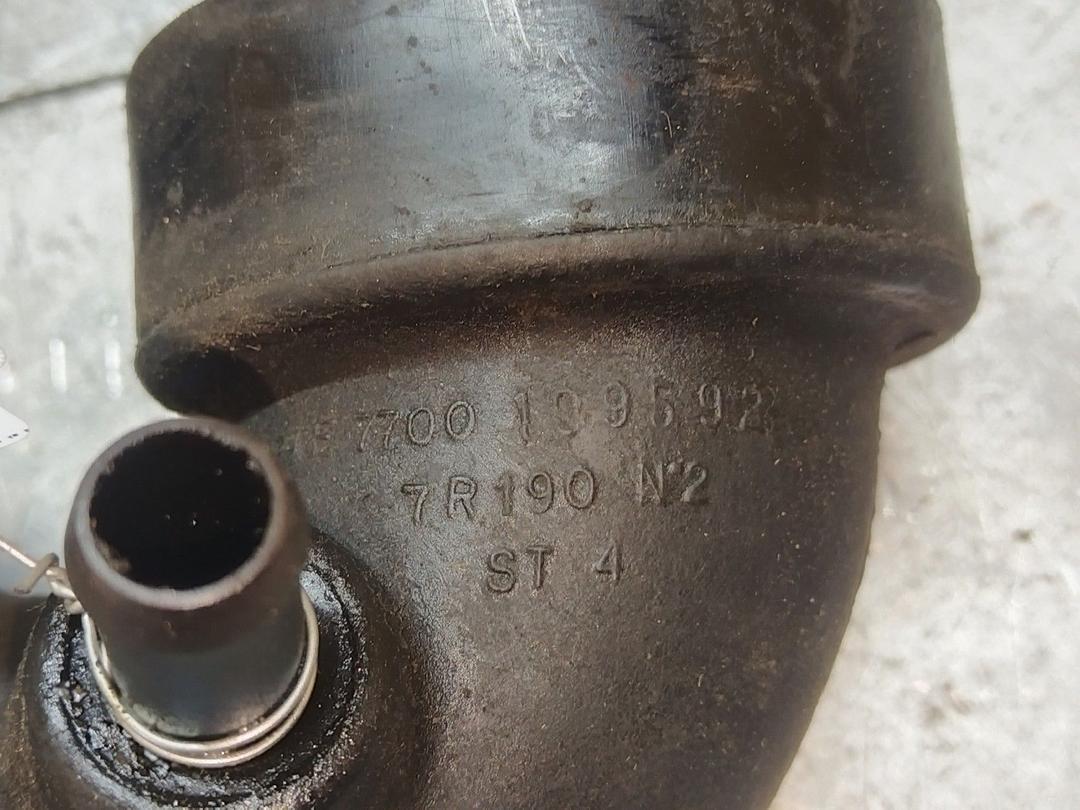 Патрубок воздушного фильтра UAFHSW Renault Kangoo - Фото 3