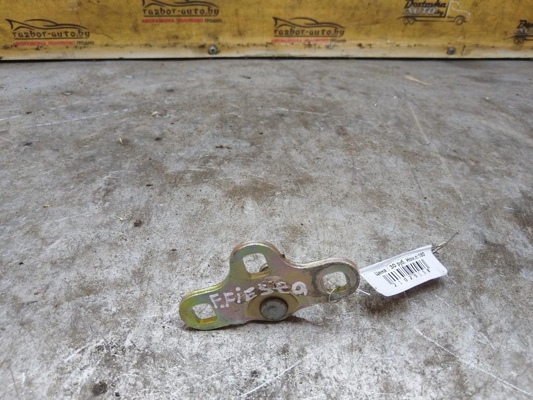 Ответная часть замка багажника JUXMH7 Ford Fiesta купить с доставкой