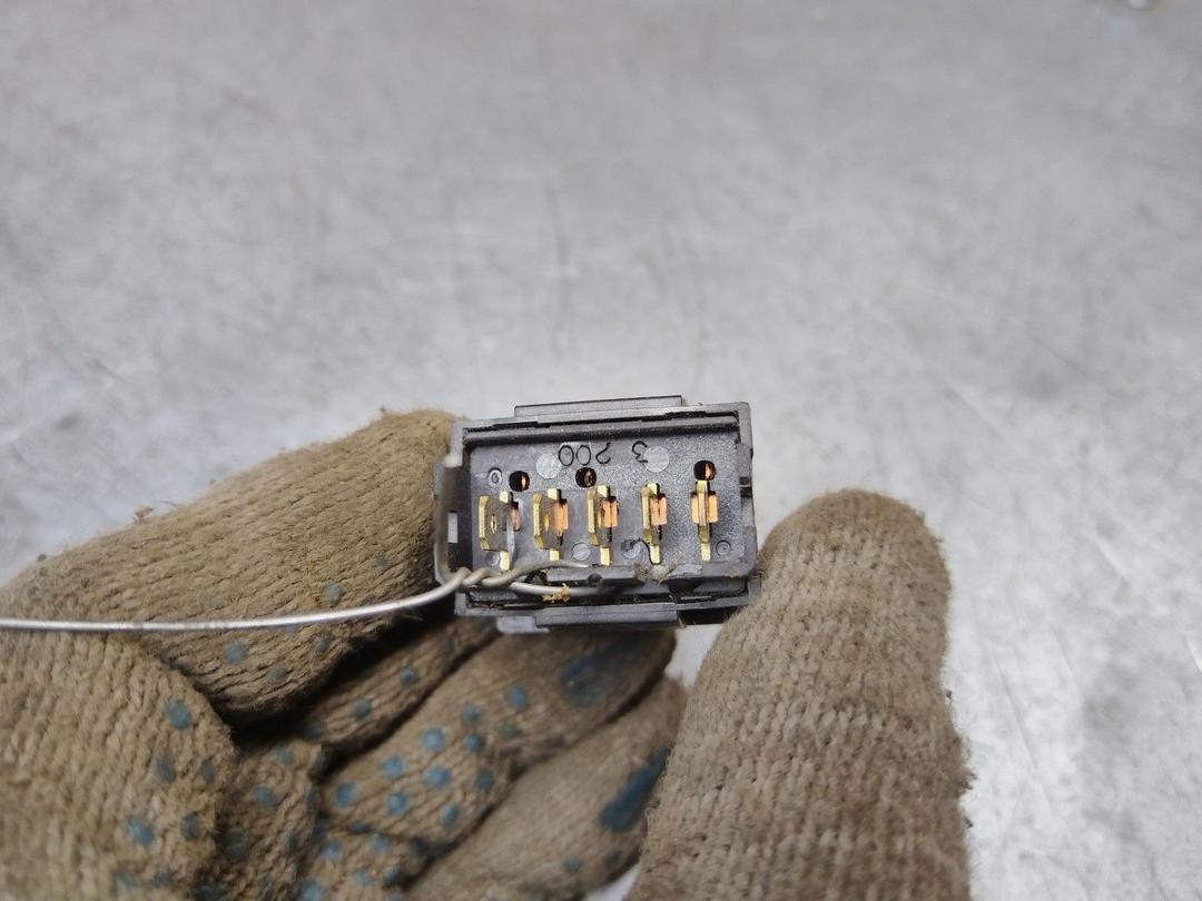 Кнопка стеклоподъемника MWL2N4 Peugeot Partner - Фото 3