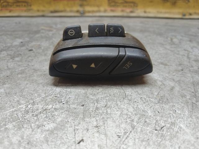 Кнопка руля IVEOW9 Toyota Corolla купить с доставкой