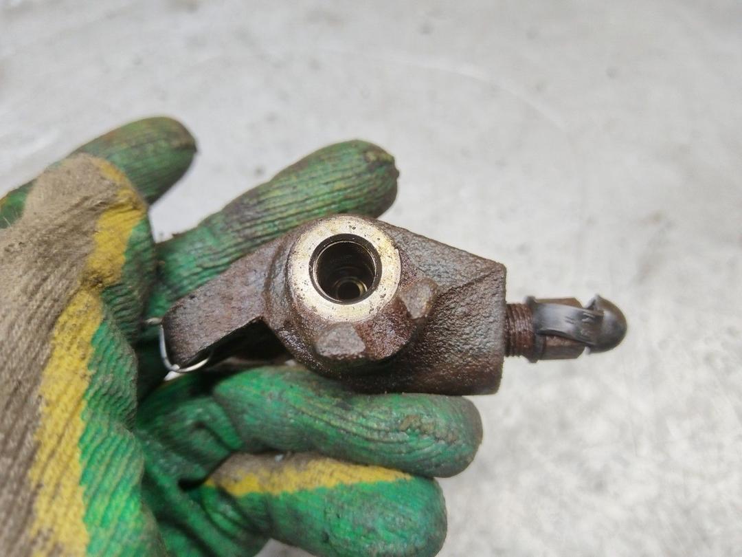 Цилиндр сцепления рабочий 93LVH4 Hyundai Trajet купить в магазине запчастей бу