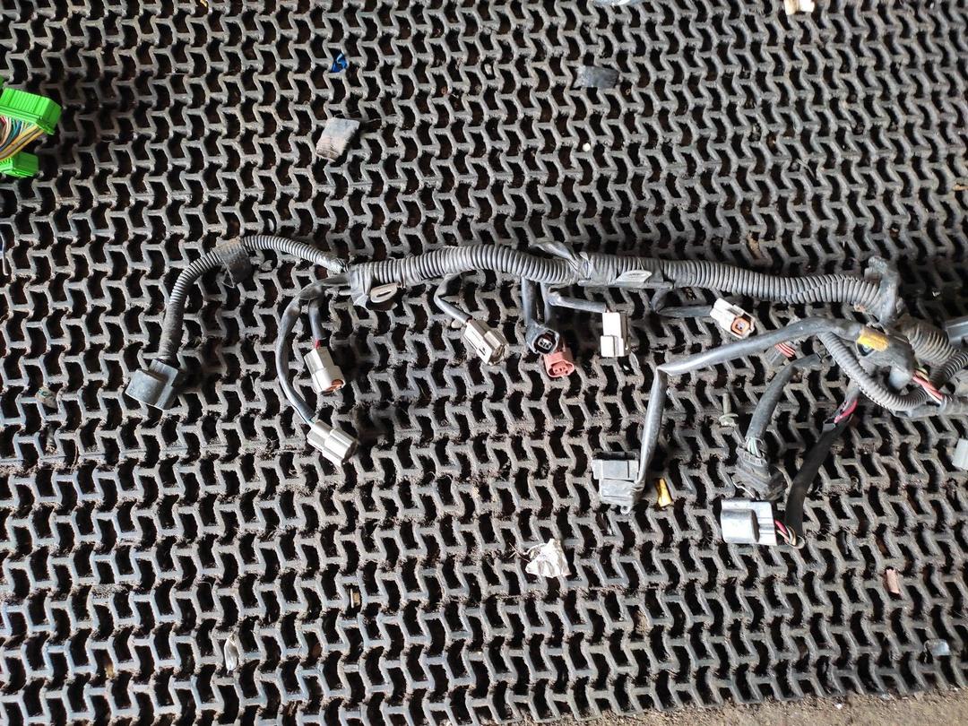 Проводка двигателя 9EAON5 Mitsubishi Carisma купить с доставкой