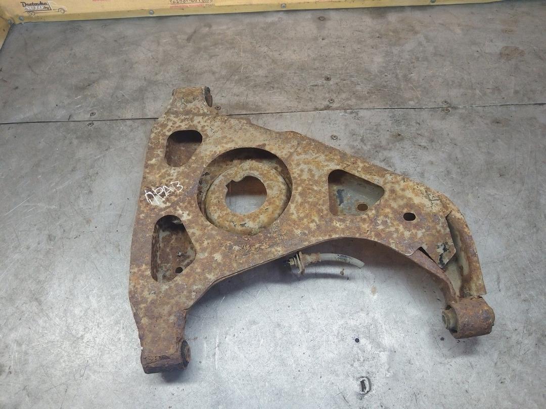 Рычаг задний правый MQ28YM Peugeot 607 купить на авторазборке