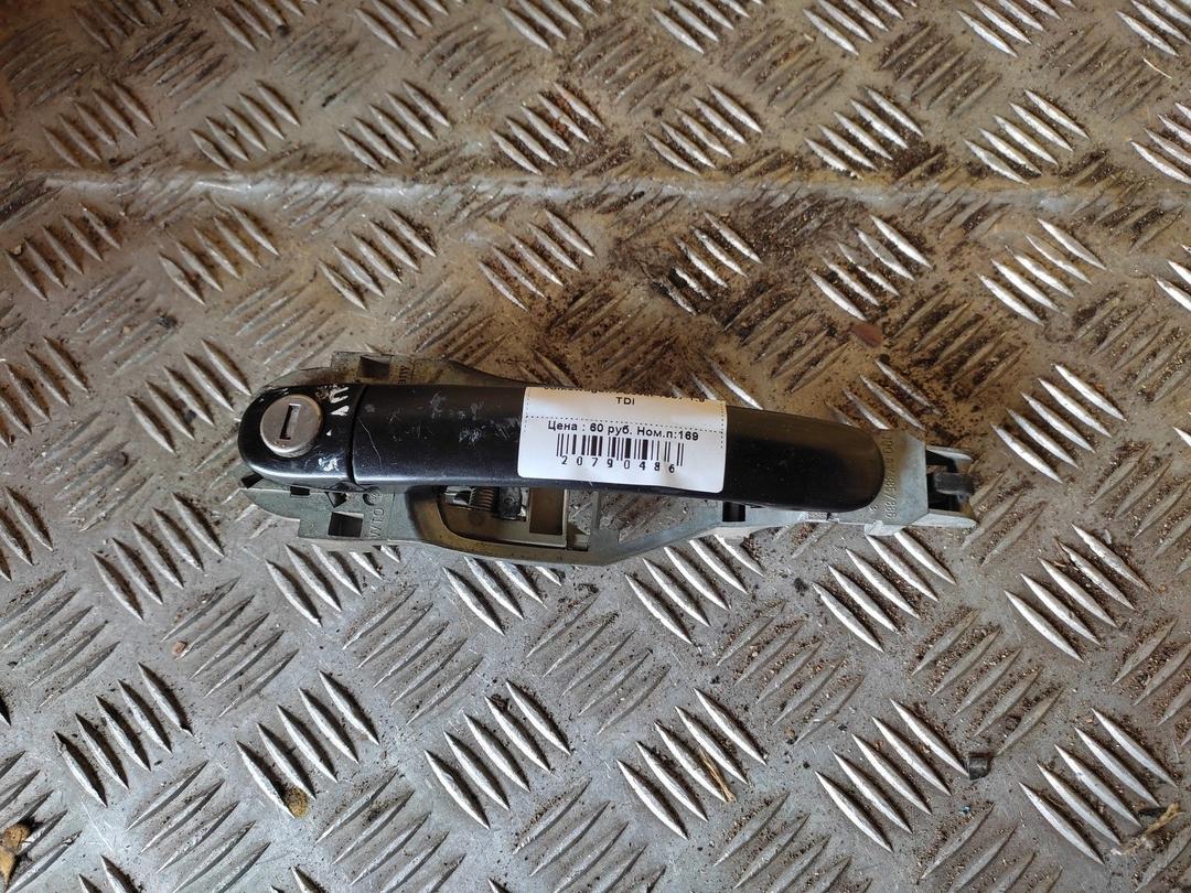 Ручка наружная передняя левая MFQI8W Volkswagen Passat