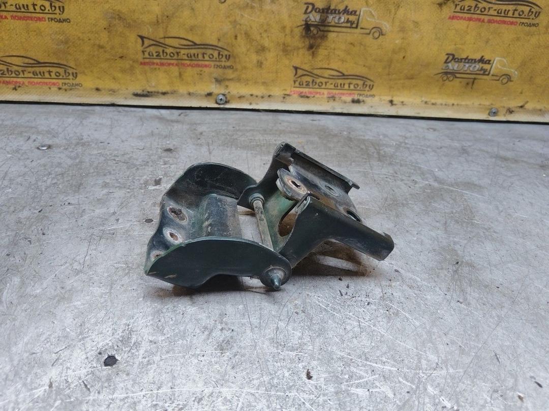 Петля крышки багажника 4P8M5W Chrysler Voyager undefined