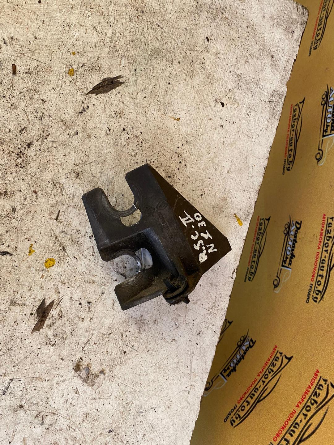 Кронштейн крепления троса КПП KYF52D Renault Scenic - Фото 2