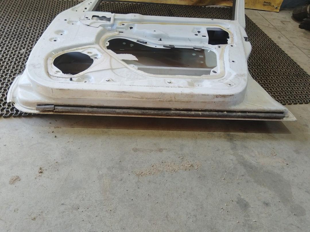 Дверь передняя правая ITZCGE Citroen Xsara Picasso undefined