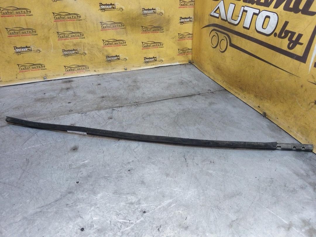 Уплотнитель стекла двери (бархотка) M06CYO Skoda Fabia купить