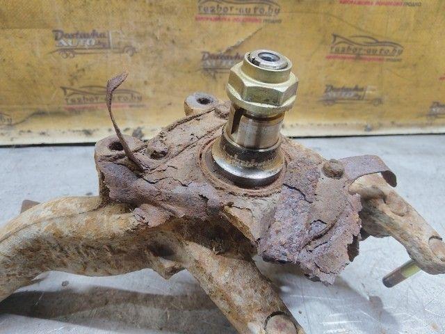 Цапфа задняя (ось ступицы) X49EB8 Rover 600 купить на авторазборке