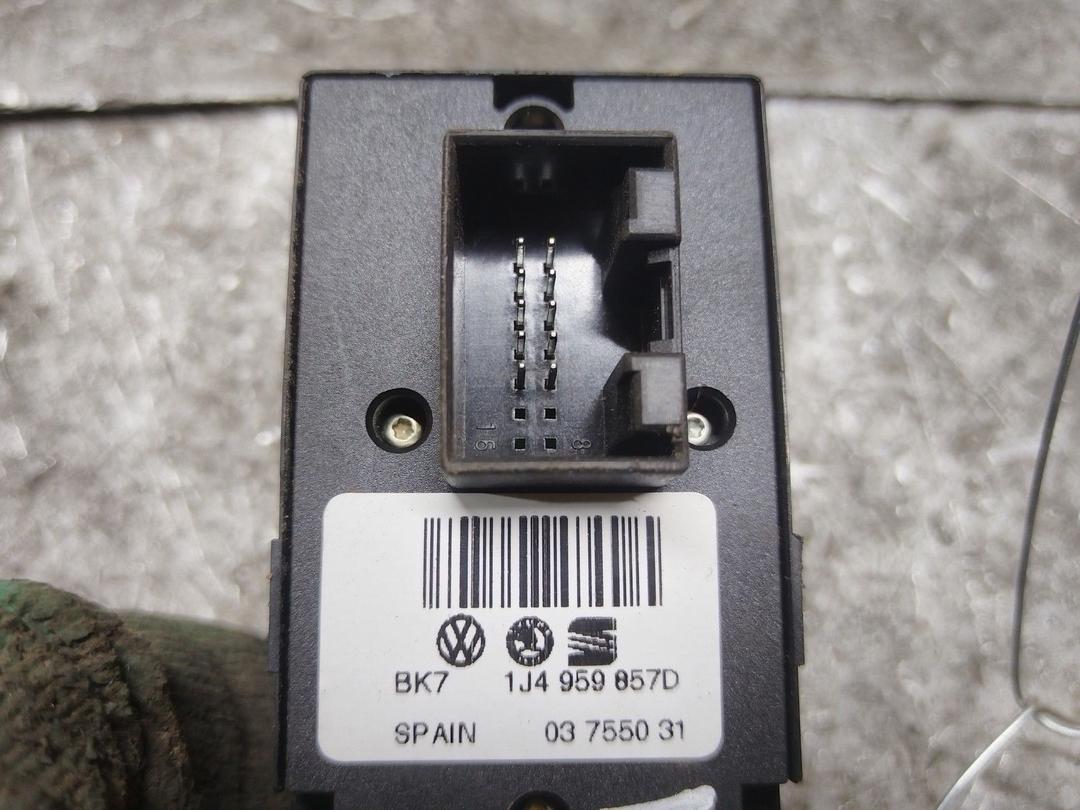 Блок управления стеклоподъемниками PB50LS Volkswagen Passat купить в магазине запчастей бу