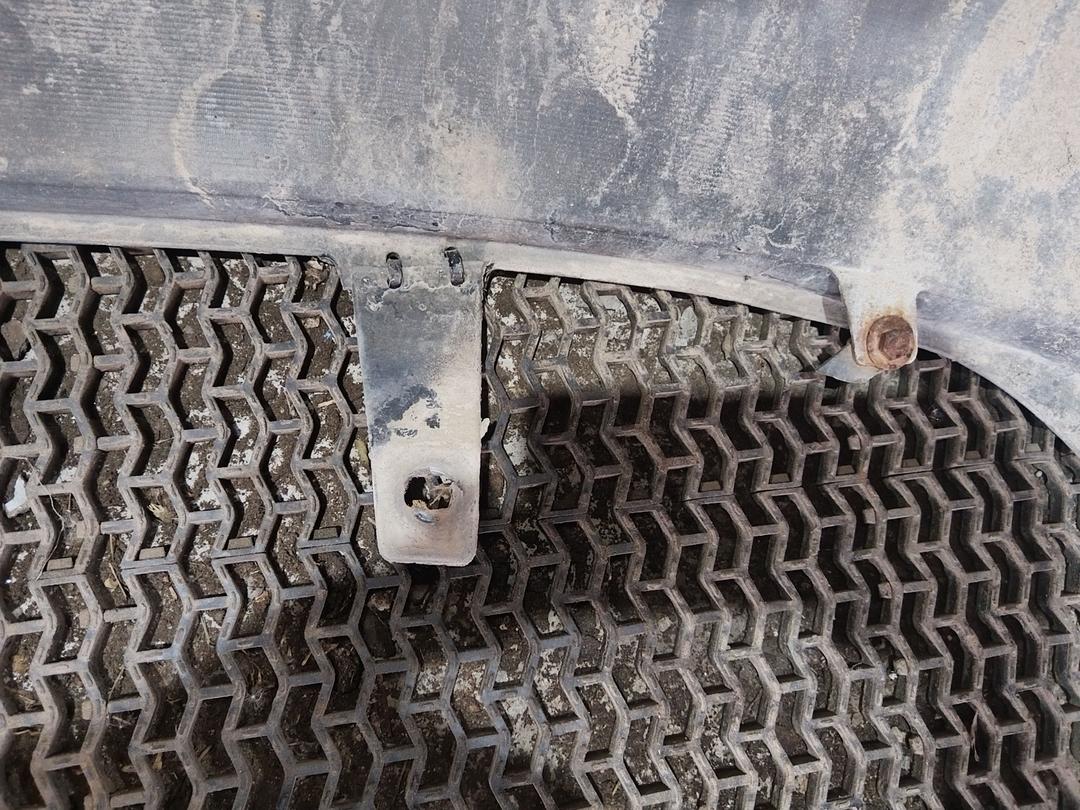 Бампер задний B35808 Toyota Avensis undefined