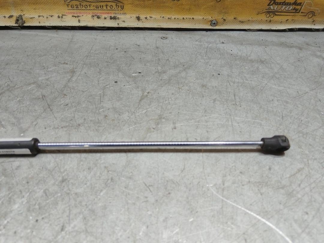 Амортизатор стекла багажника U7PO56 Renault Laguna - Фото 2