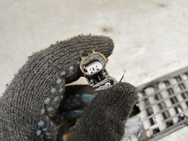 Решетка капота E57NQA BMW 3 E46 купить с доставкой