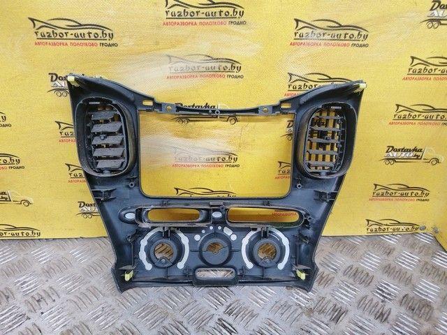 Рамка под магнитолу 5V22WQ Toyota Yaris Verso купить