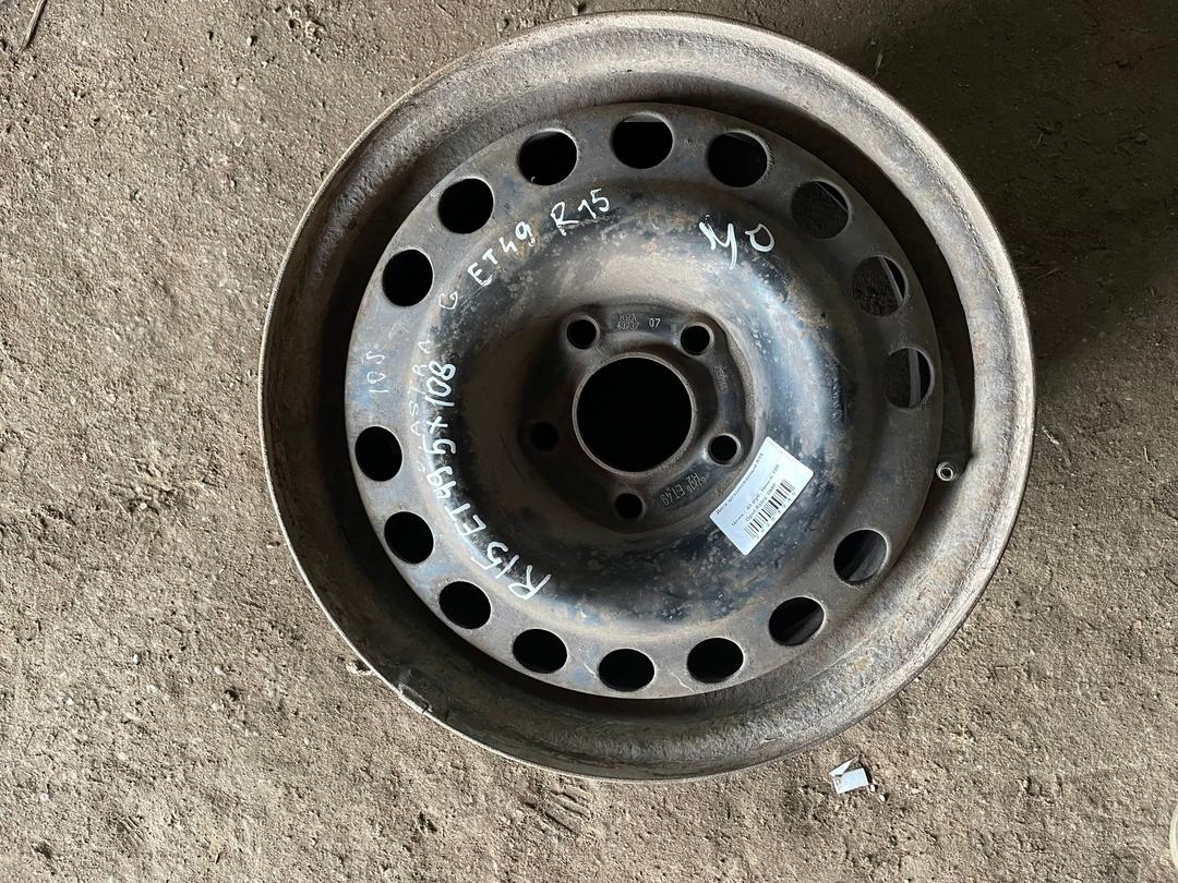 Диск штампованный R15   