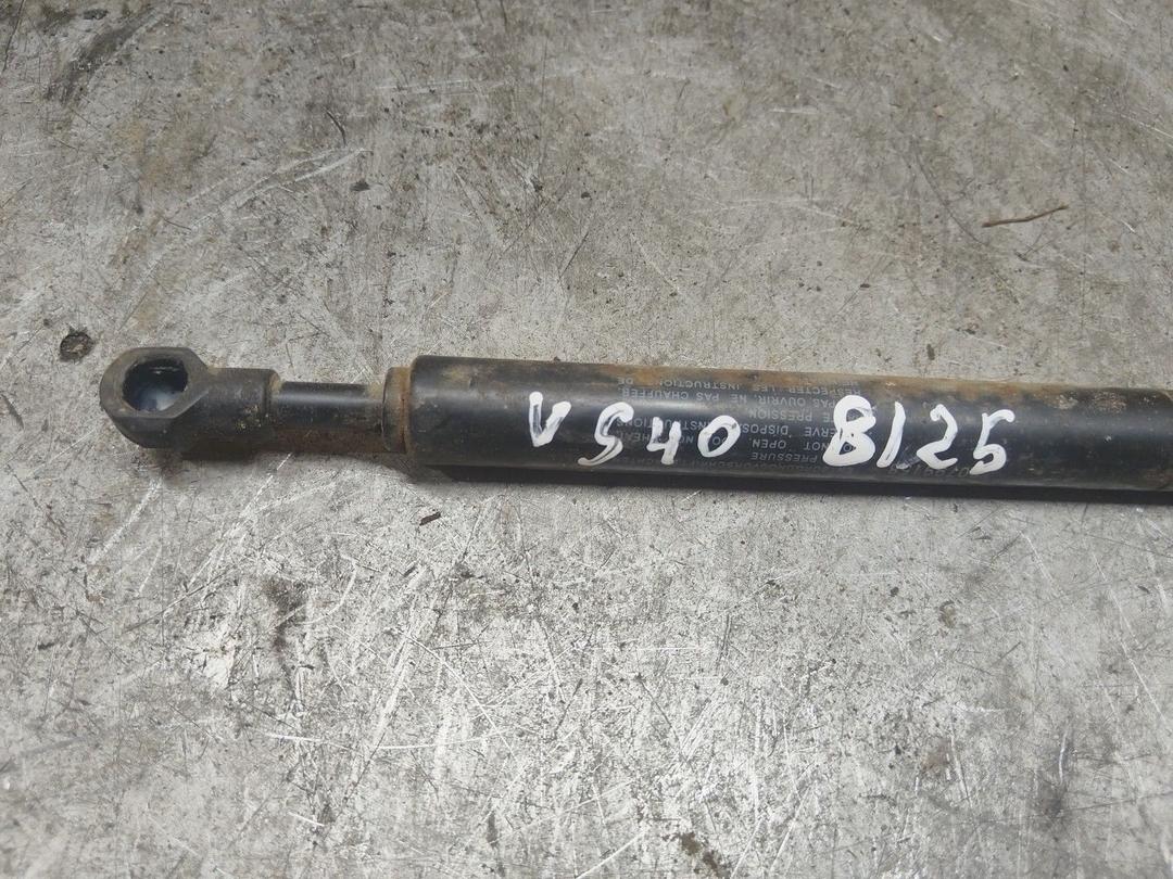 Амортизатор крышки багажника (3-5 двери) 7NFKXI Volvo S40 купить