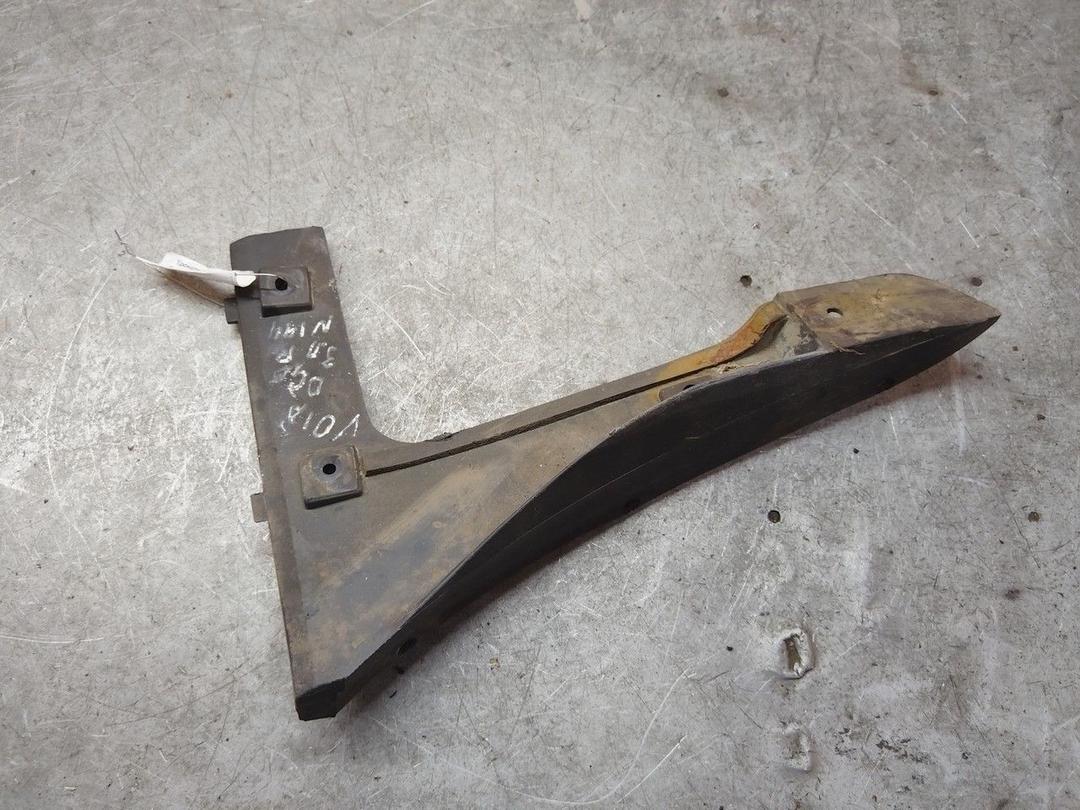 Кронштейн крепления бампера заднего EFT09Z Chrysler Voyager