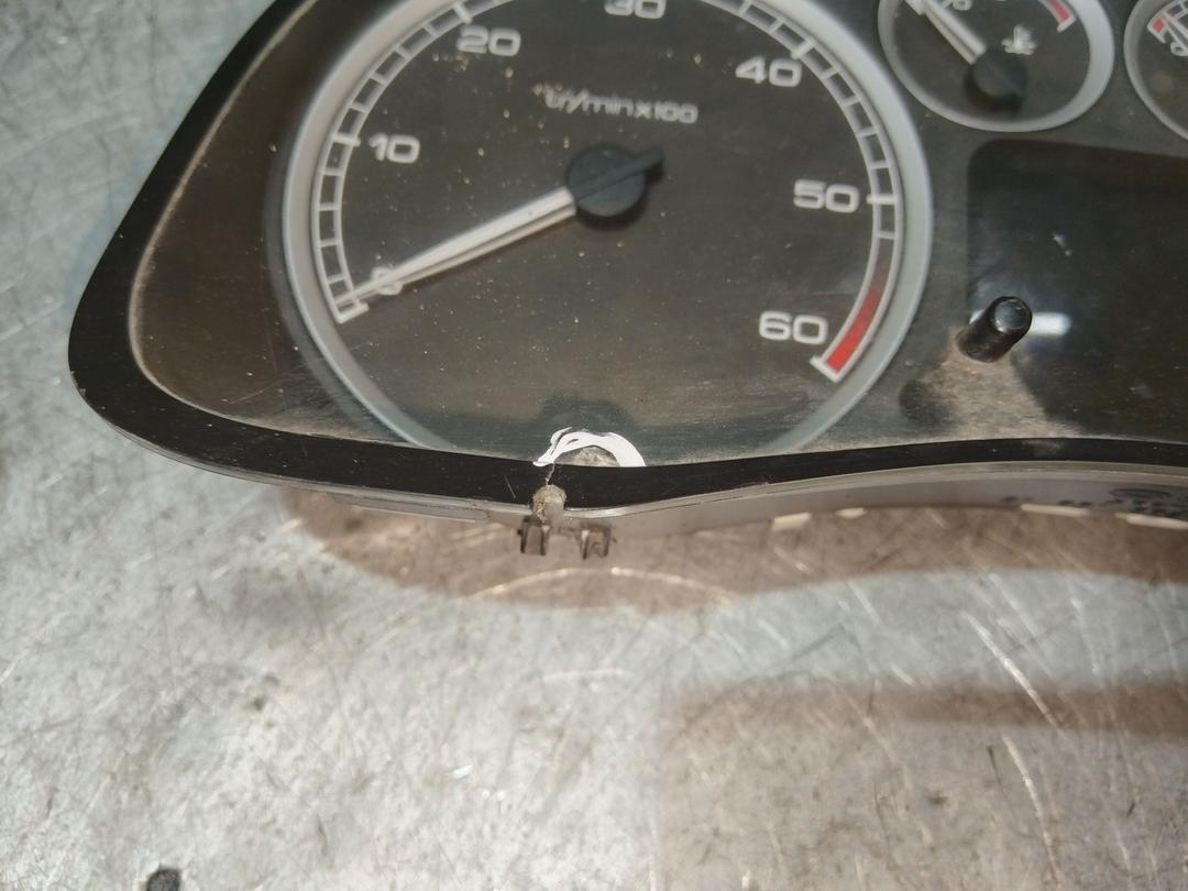 Щиток приборов (приборная панель) XJRFG7 Peugeot 307 купить на авторазборке