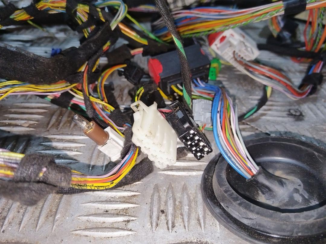 Проводка салона RBFOKK Peugeot 307 undefined