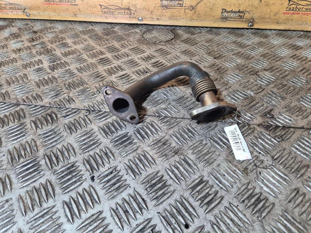 Трубка системы рециркуляции EGR C8DLAD Volkswagen Passat