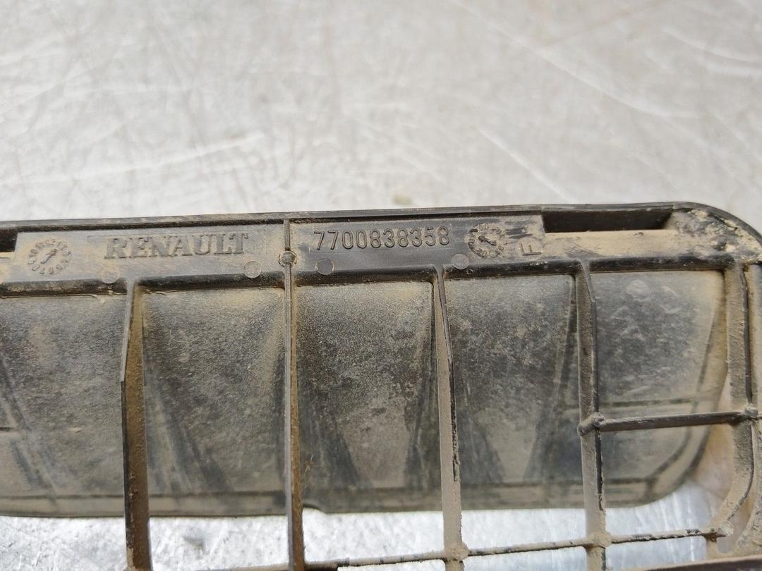 Решетка вентиляции кузова FTEAF5 Renault Scenic RX4 купить с доставкой