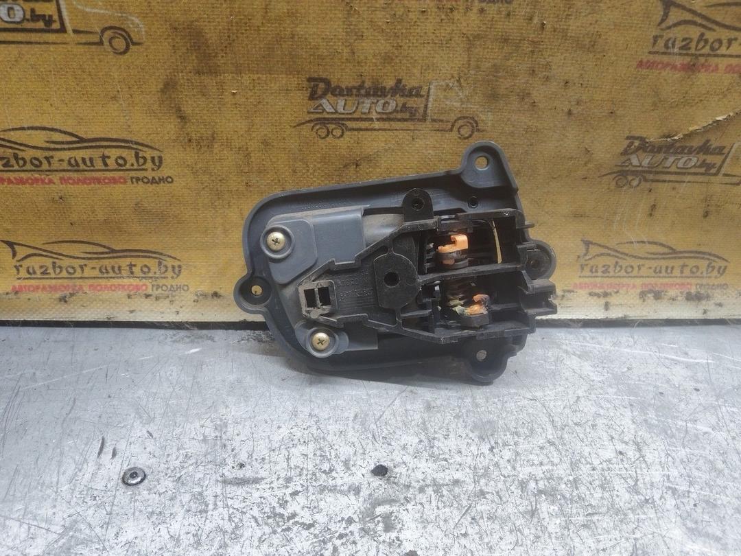 Ручка внутренняя задняя левая Y5WN6E Mitsubishi Grandis купить с доставкой