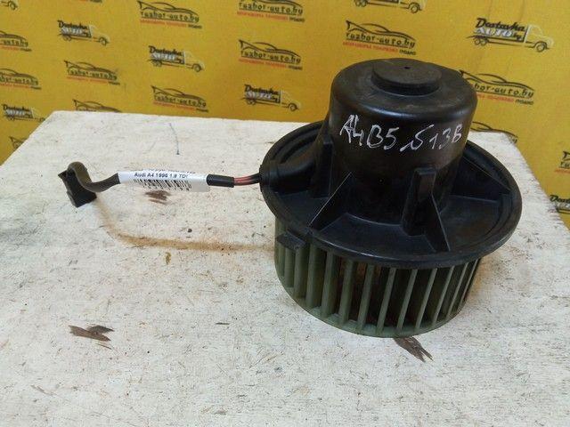Моторчик печки D1W4GC Audi A4 купить