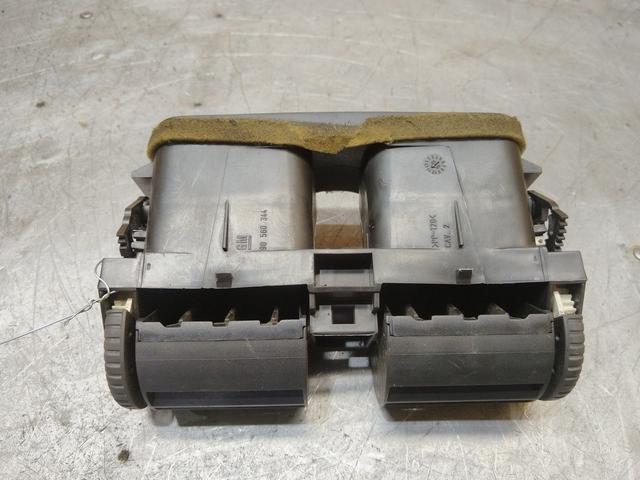 Дефлектор обдува салона 4ASXPB Opel Astra купить с доставкой