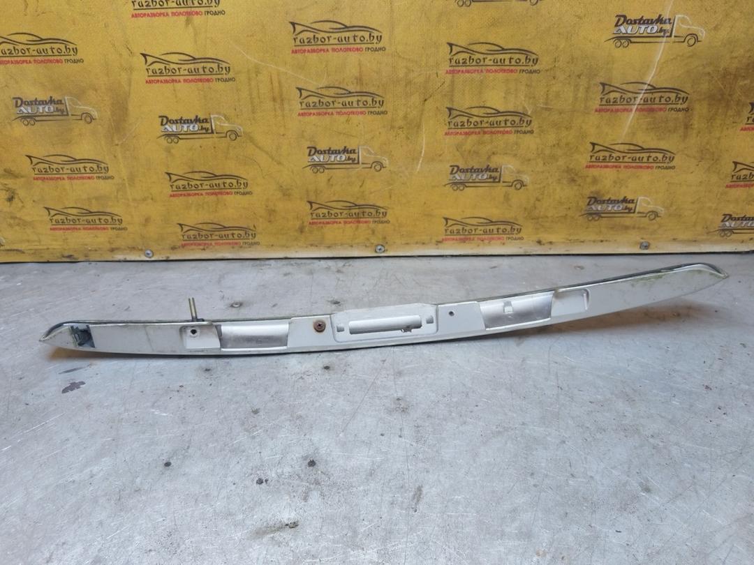 Накладка подсветки номера 1C0ST5 Toyota Avensis - Фото 3