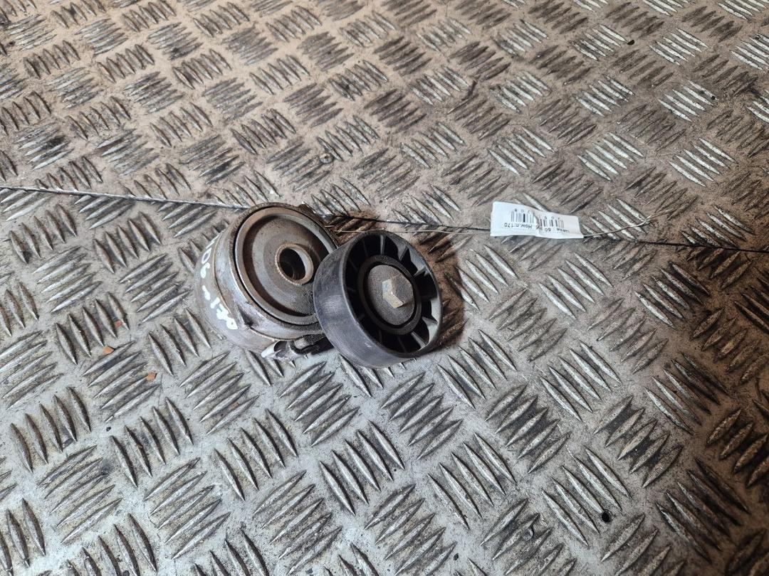 Натяжитель ремня генератора UOQXI1 Peugeot 406 - Фото 2