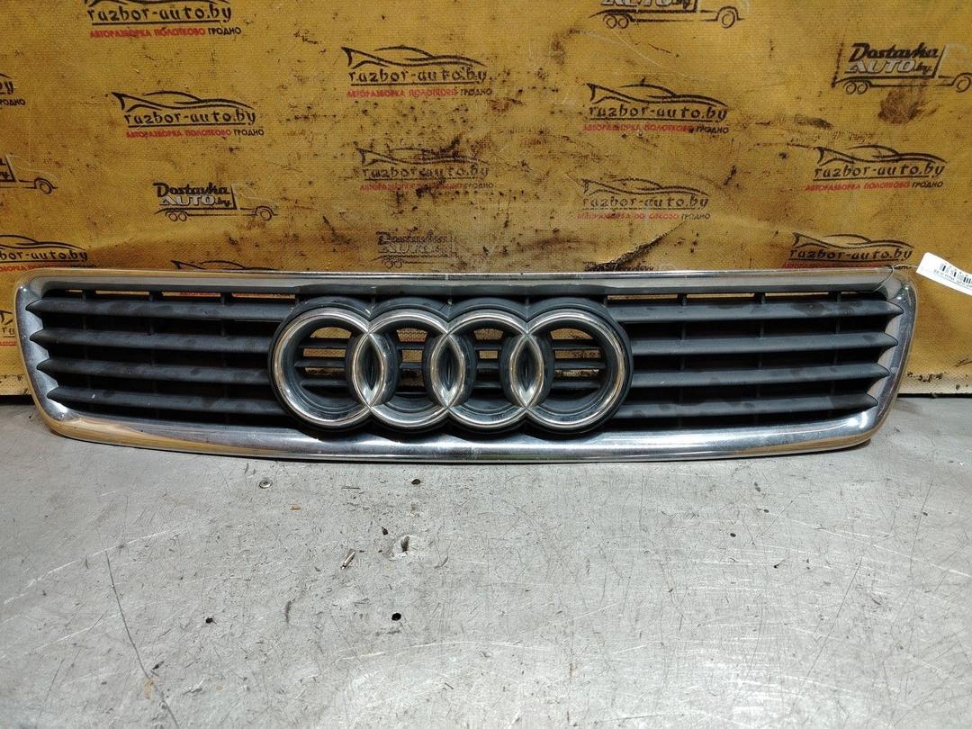 Решетка капота 1T376V Audi A4 - Фото 1