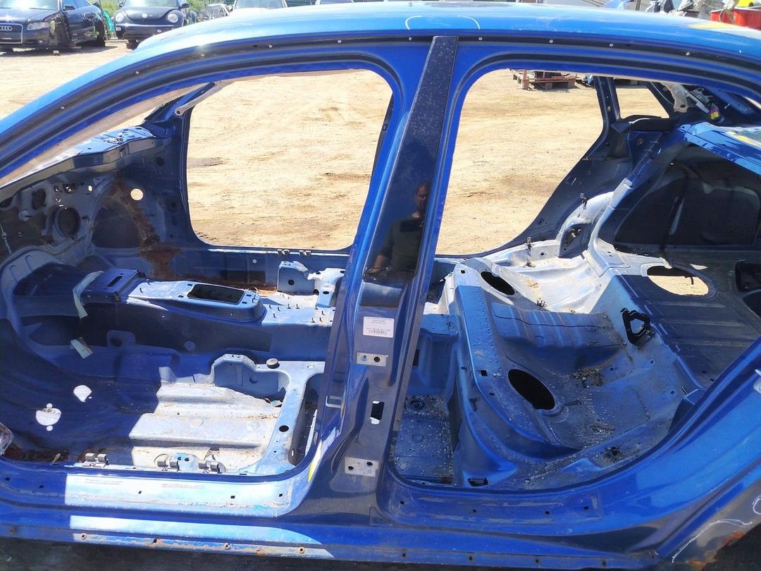 Стойка кузовная центральная левая 0VRJ60 Audi A4 - Фото 1