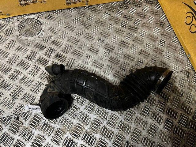 Патрубок воздушного фильтра P7U9OP Audi 100 - Фото 2