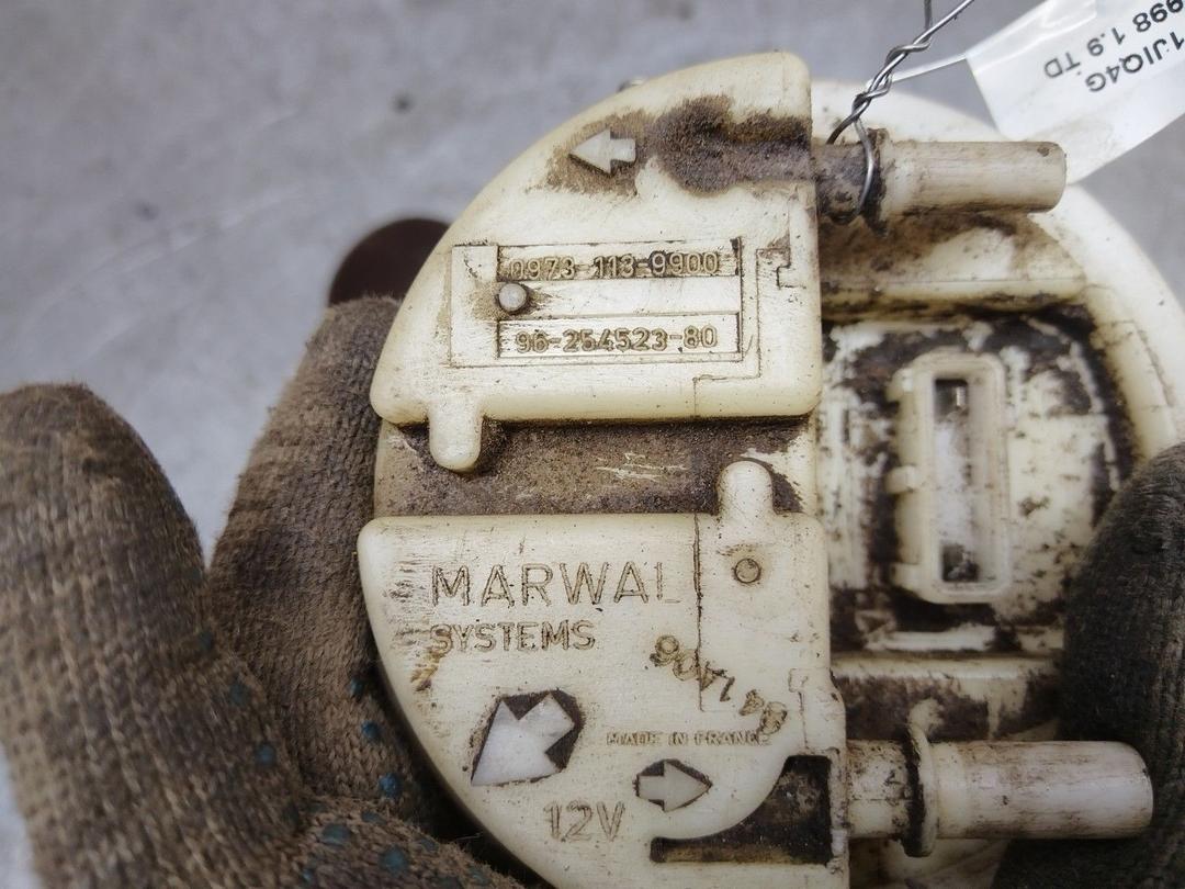 Колба в бак 1JIQ4G Peugeot 306 купить в магазине запчастей бу