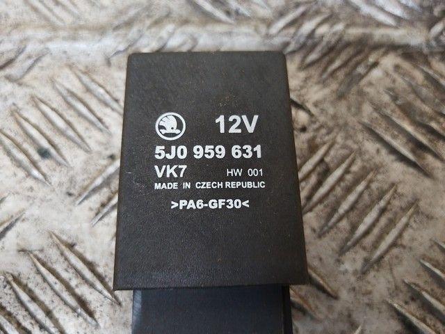 Реле (прочие) K621SB Skoda Roomster купить в магазине запчастей бу