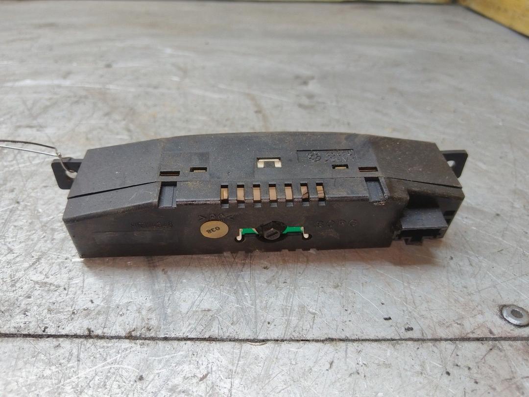 Часы O60KV7 Mitsubishi Carisma купить