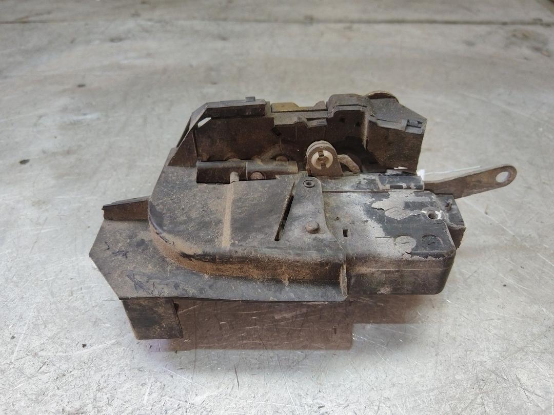 Замок двери задней левой NK6RGO Renault Safrane купить