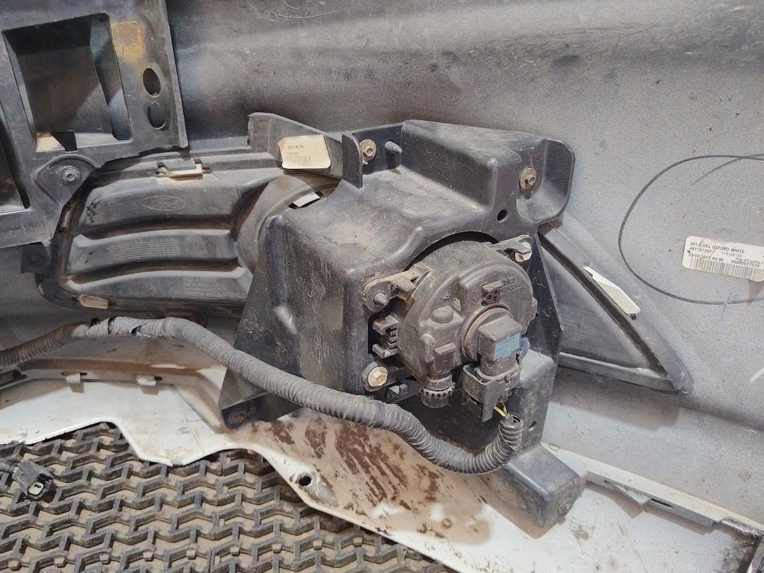 Бампер передний F0272Z Ford Fusion undefined