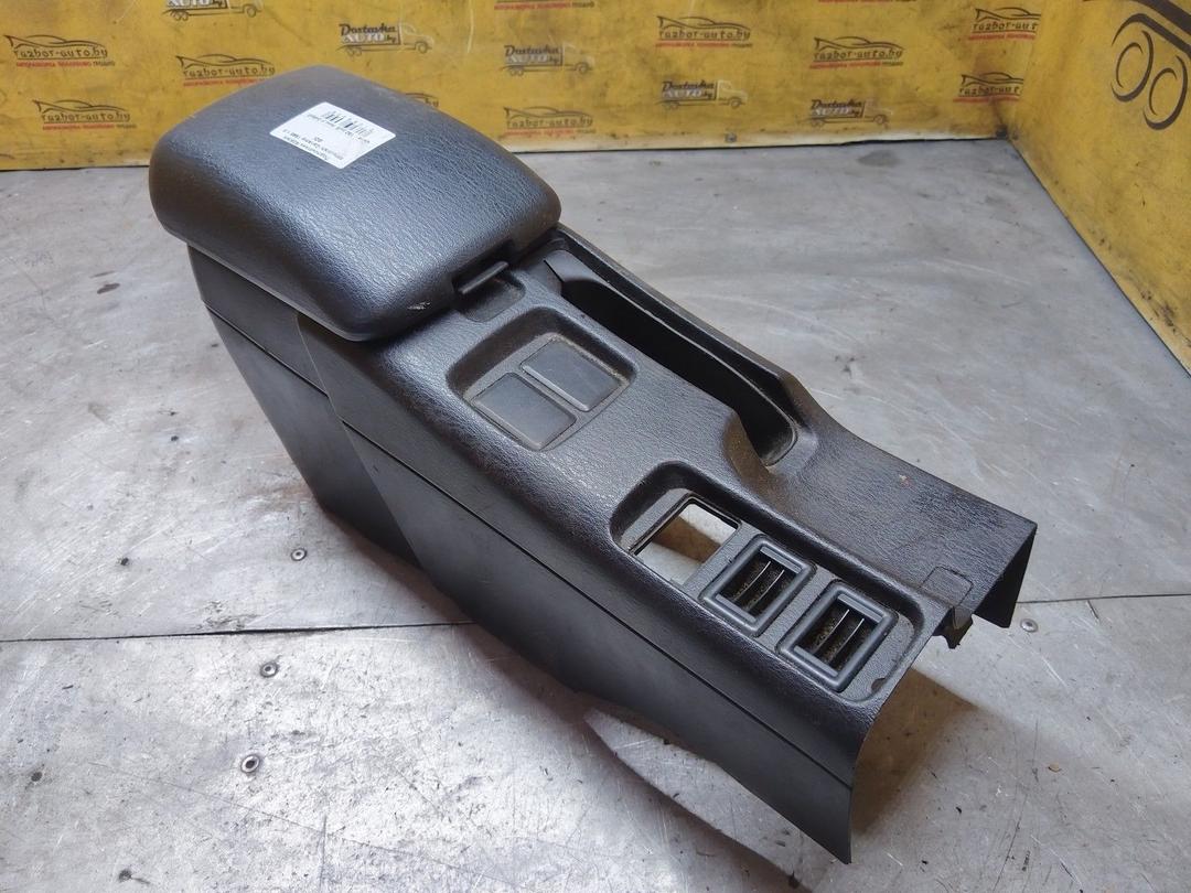 Подлокотник R35INH Mitsubishi Carisma