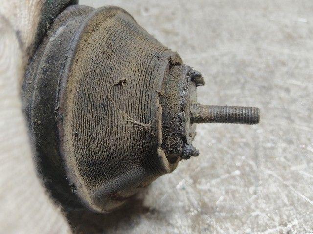 Подушка крепления двигателя 879T9W Audi A4 купить в магазине запчастей бу