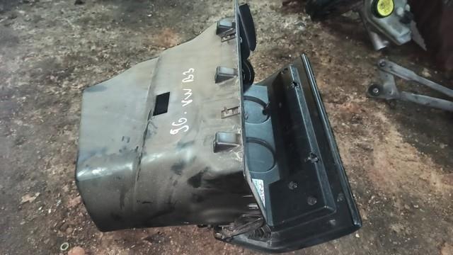 Бардачок EB34B4 Volkswagen Passat купить
