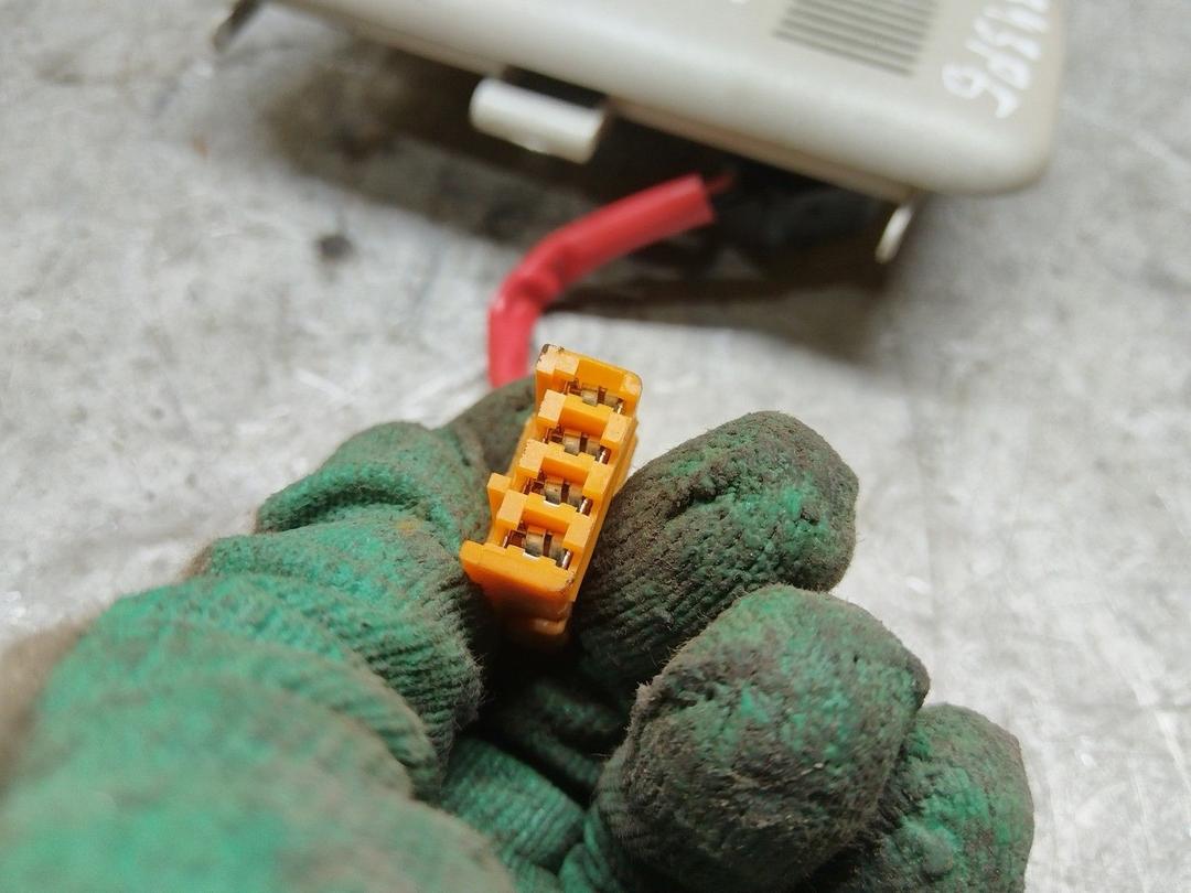 Фонарь салона (плафон) X8YHAM Peugeot 406 купить с доставкой