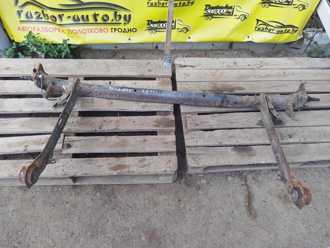 Балка подвески задняя 18T37Y Audi 100