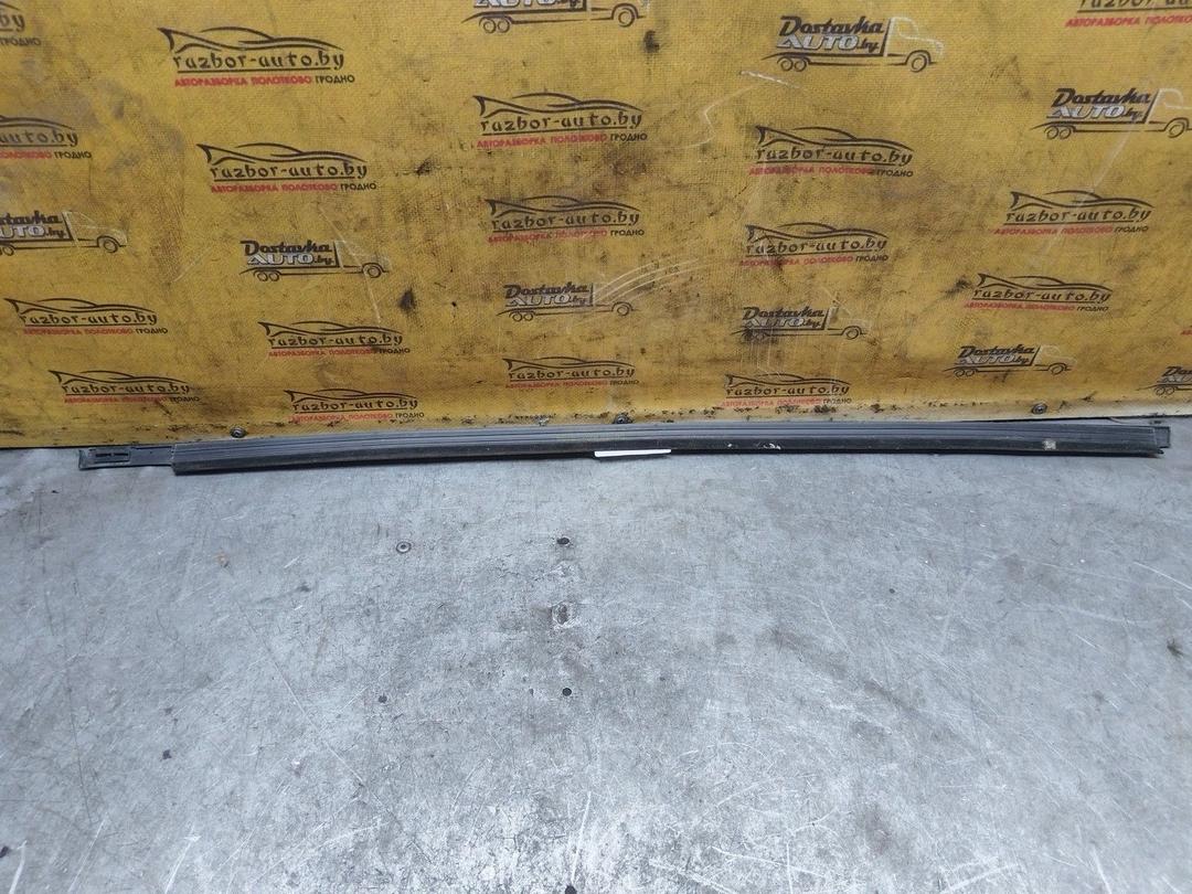 Молдинг двери передней правой Q5D1SV Opel Vectra купить с доставкой