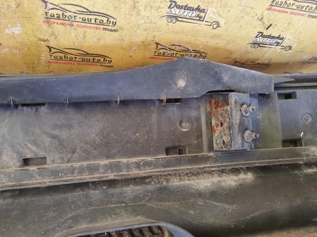 Бампер задний UTAH3E Audi 80 undefined