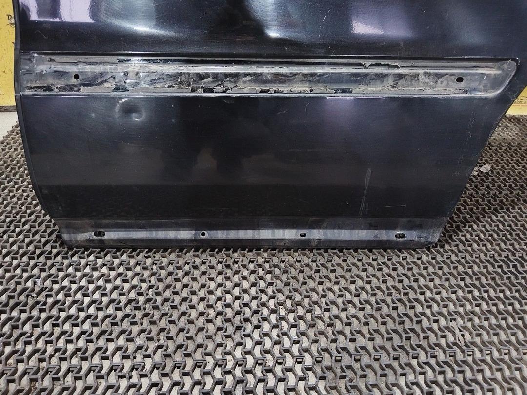 Дверь задняя левая LIQSGV Volvo S60 купить в магазине запчастей бу