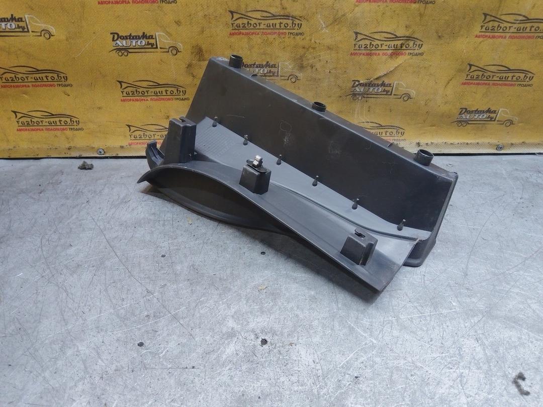 Пластик салазок сиденья T32F5Y Opel Zafira купить с доставкой