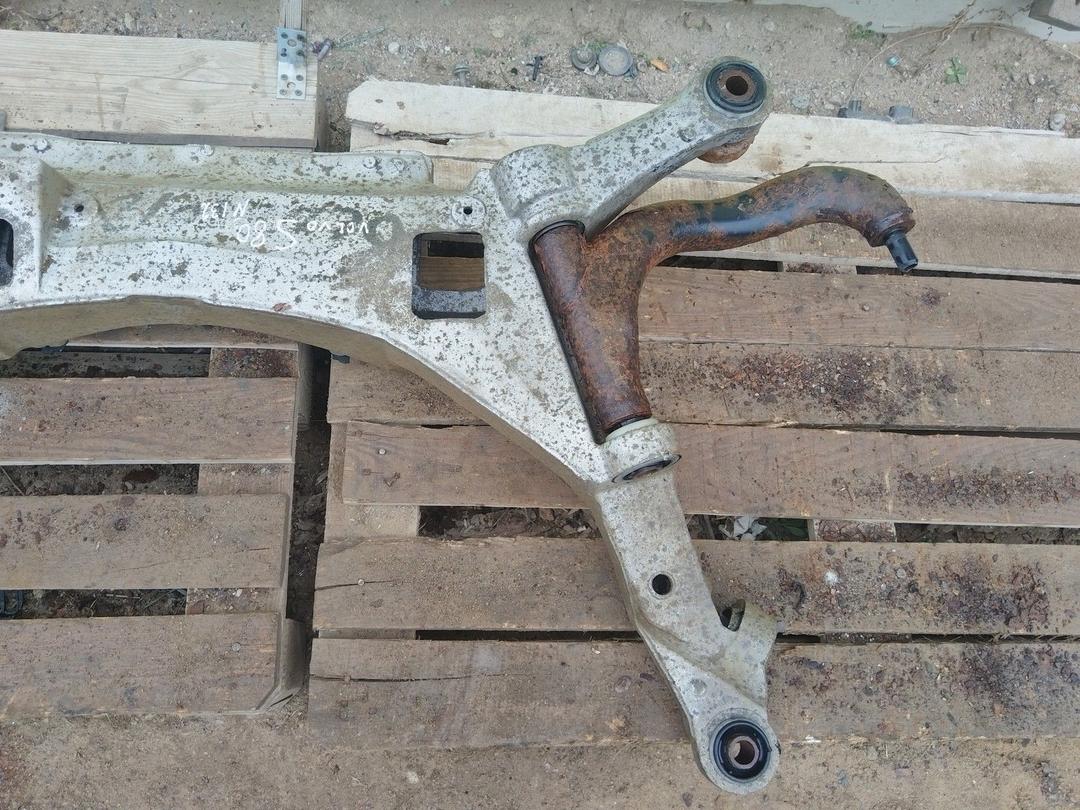 Балка подвески задняя L9O3S4 Volvo S80 купить с доставкой