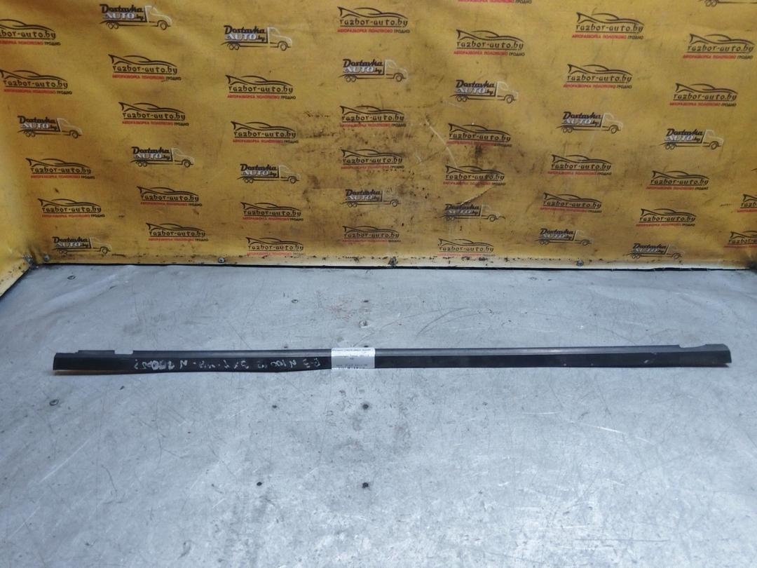 Молдинг стекла двери задней правой наружный N8NBK6 Volkswagen Passat