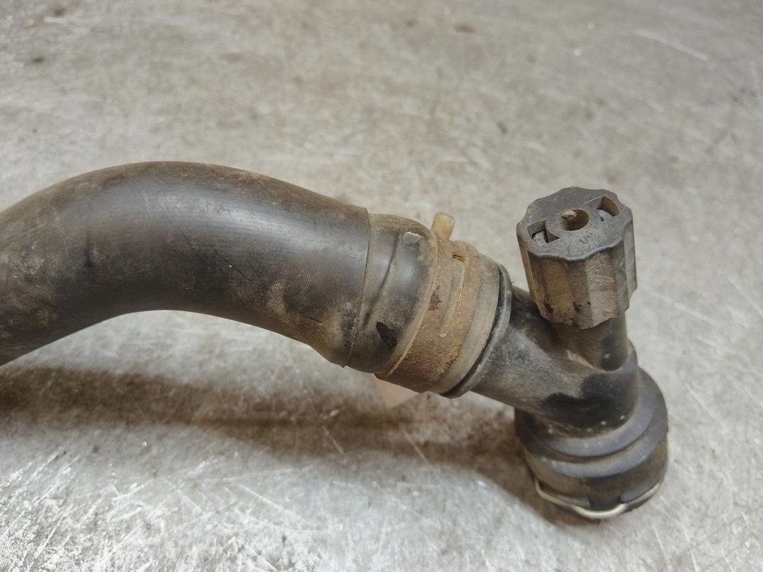 Патрубок радиатора P8TYC0 Skoda Fabia купить на авторазборке